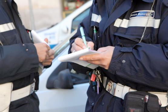 POLIZIA MUNICIPALE, una “strage” di patenti ritirate