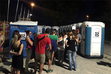 IN CASO DI BISOGNO… ECCO 500 BAGNI CHIMICI