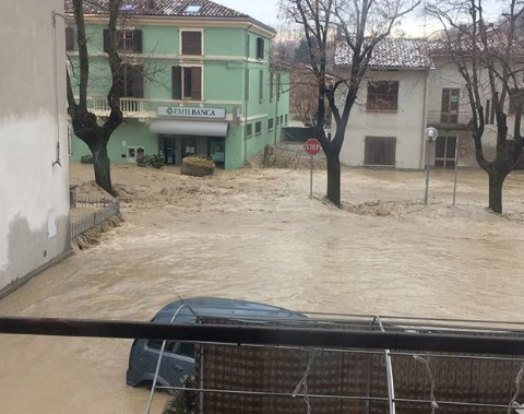 ALLUVIONE DI LENTIGIONE: CORSIA PREFERENZIALE PER LA “CARITAS” DIOCESANA?