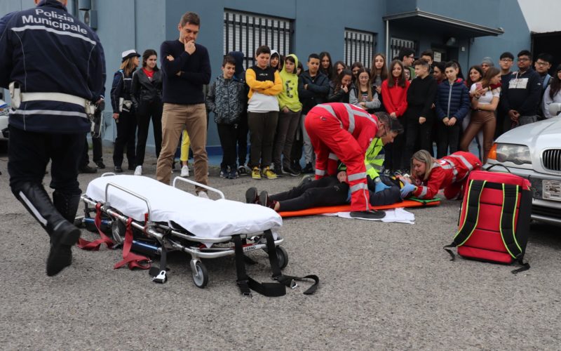 Operazione NOTTI SICURE: 300 ragazzi al “party” della Polizia