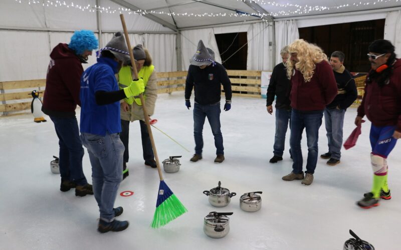 Il CURLING… con le pentole a pressione!