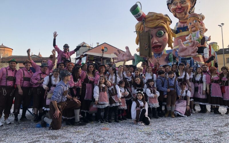 CASTELNOVO SOTTO: “LA MONTAGNOLA” VINCE IL GONFALONE DEL CARNEVALE